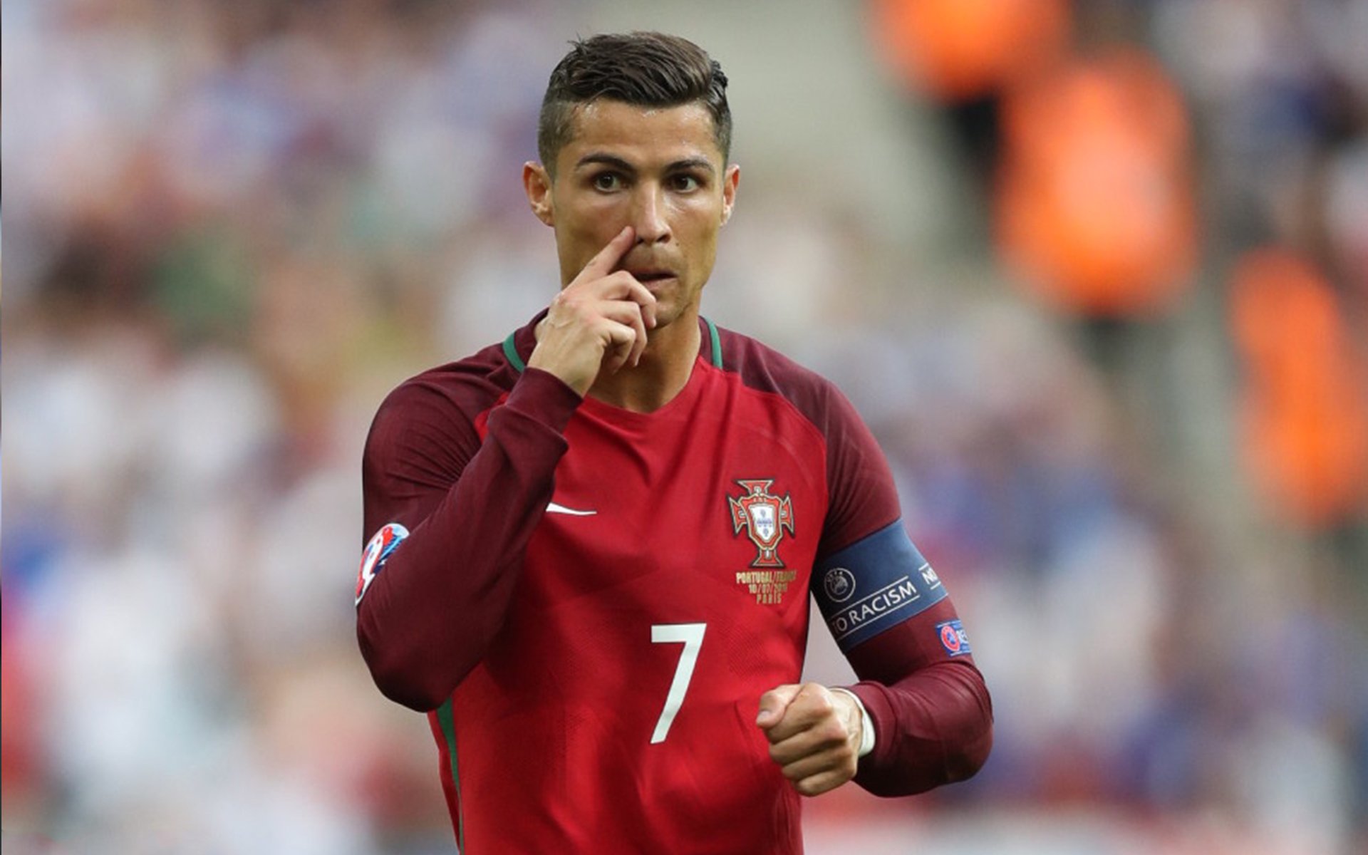 “逆境中的坚持:球队在困境中奋起故事”,逆境中的口号